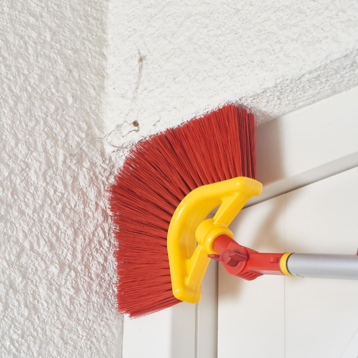 wolf-garten-angle-broom